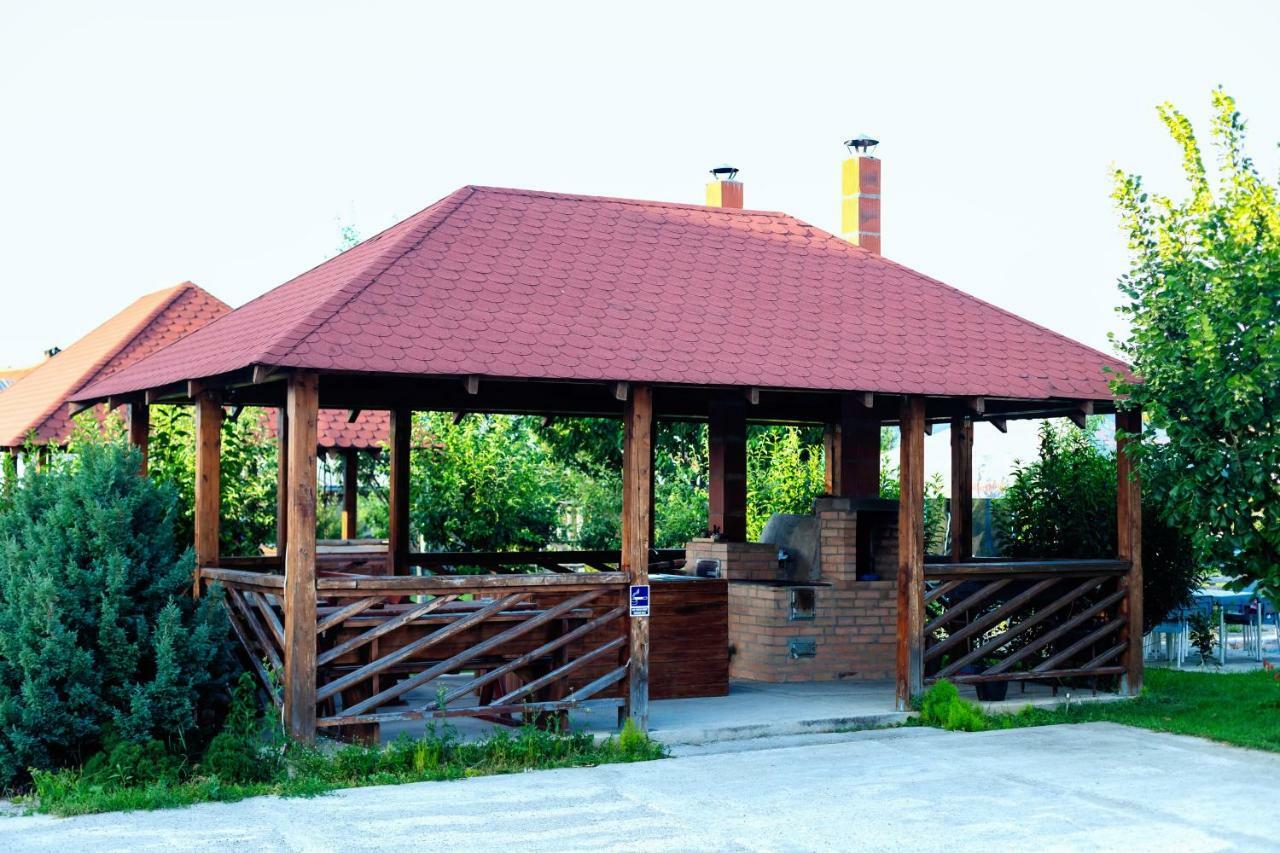 Pensiunea Marmis Riu Barbat Bagian luar foto
